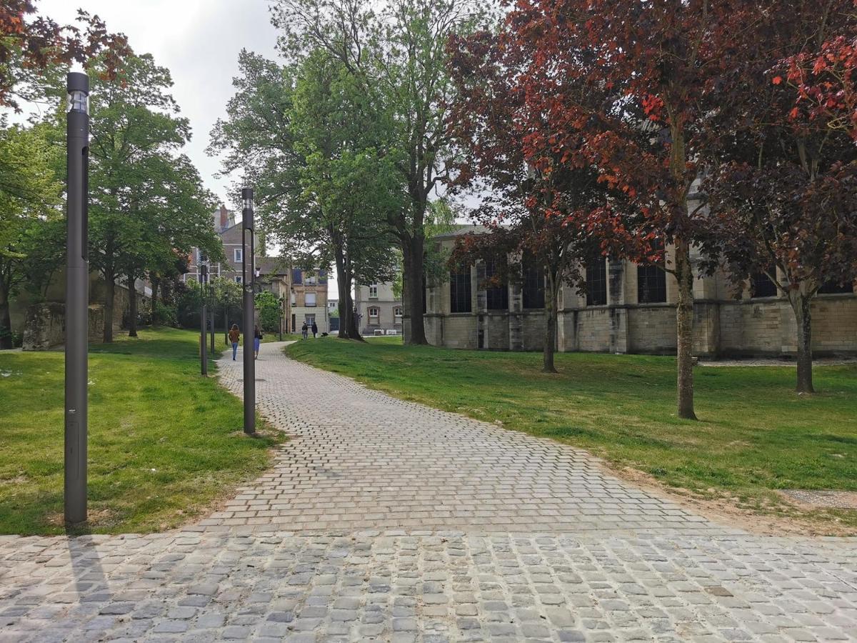 Elegance & Confort - Appart Pres Caves Au Coeur De Reims Eksteriør bilde